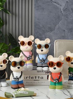 轻奢网红暴力熊摆件旅行