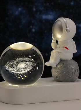 创意宇航员摆件装饰水晶球小夜灯生日礼物送男生女生男同学闺蜜