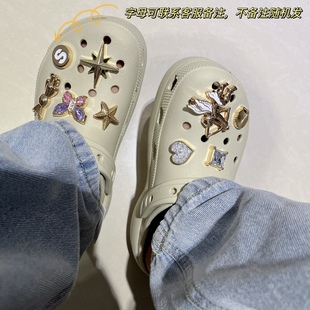 「见习爱神」孙小猴的宝藏小红书crocs洞洞鞋扣丘比特鞋花智必星