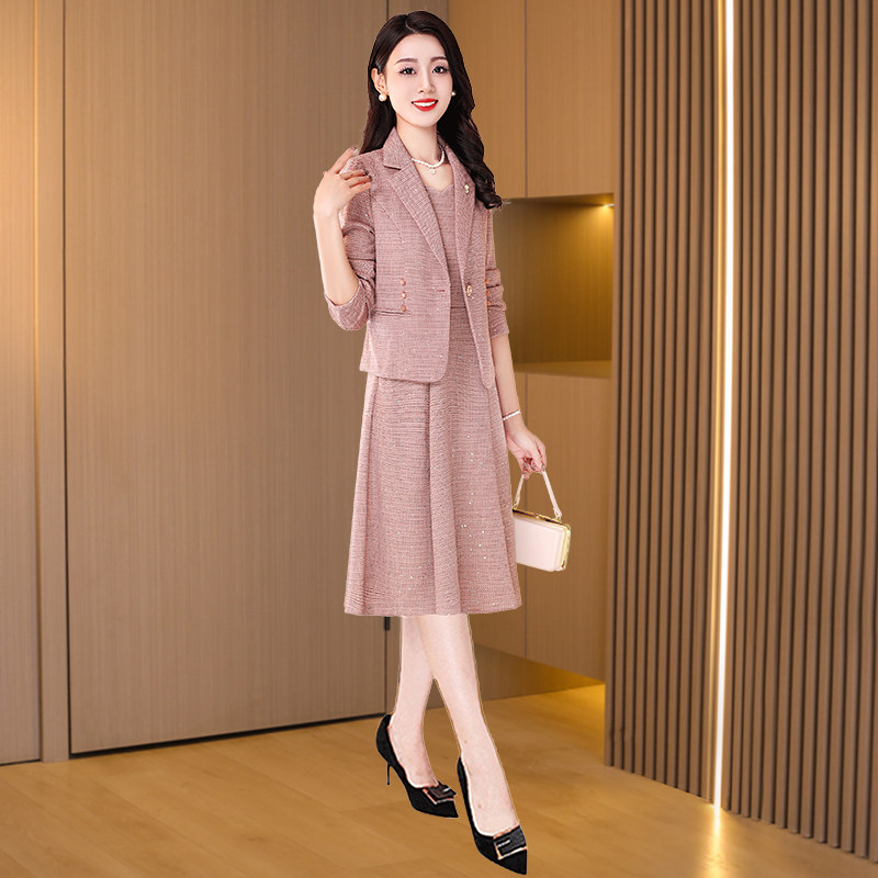 结婚衣服长辈连衣裙女秋2026新款