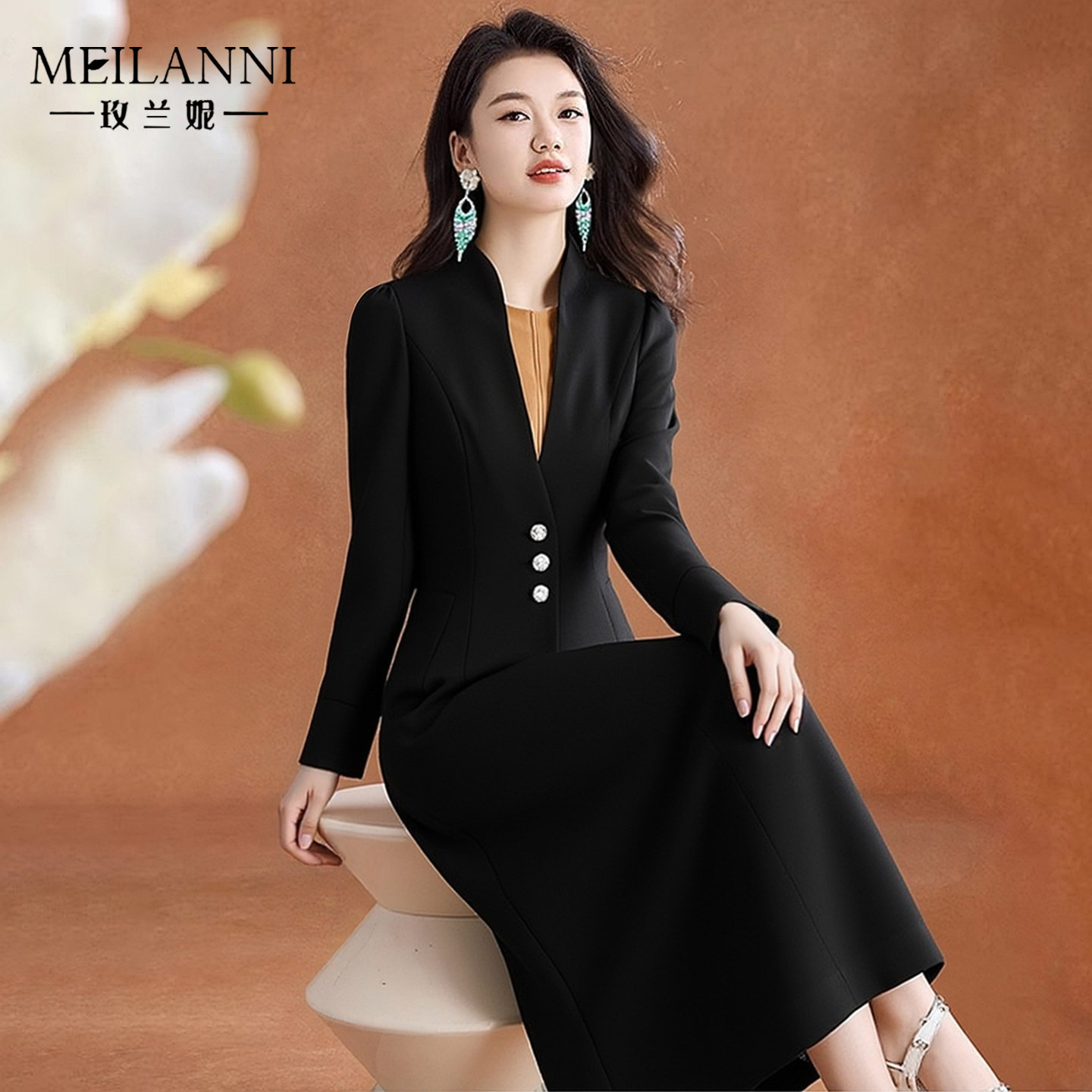 风衣连衣裙40减龄穿搭两件套女2026秋季新款长袖收腰显瘦高端气质