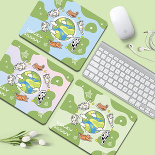 可爱鼠标垫萌宠星球2025电脑护腕垫女生办公室桌垫学生专用键盘垫