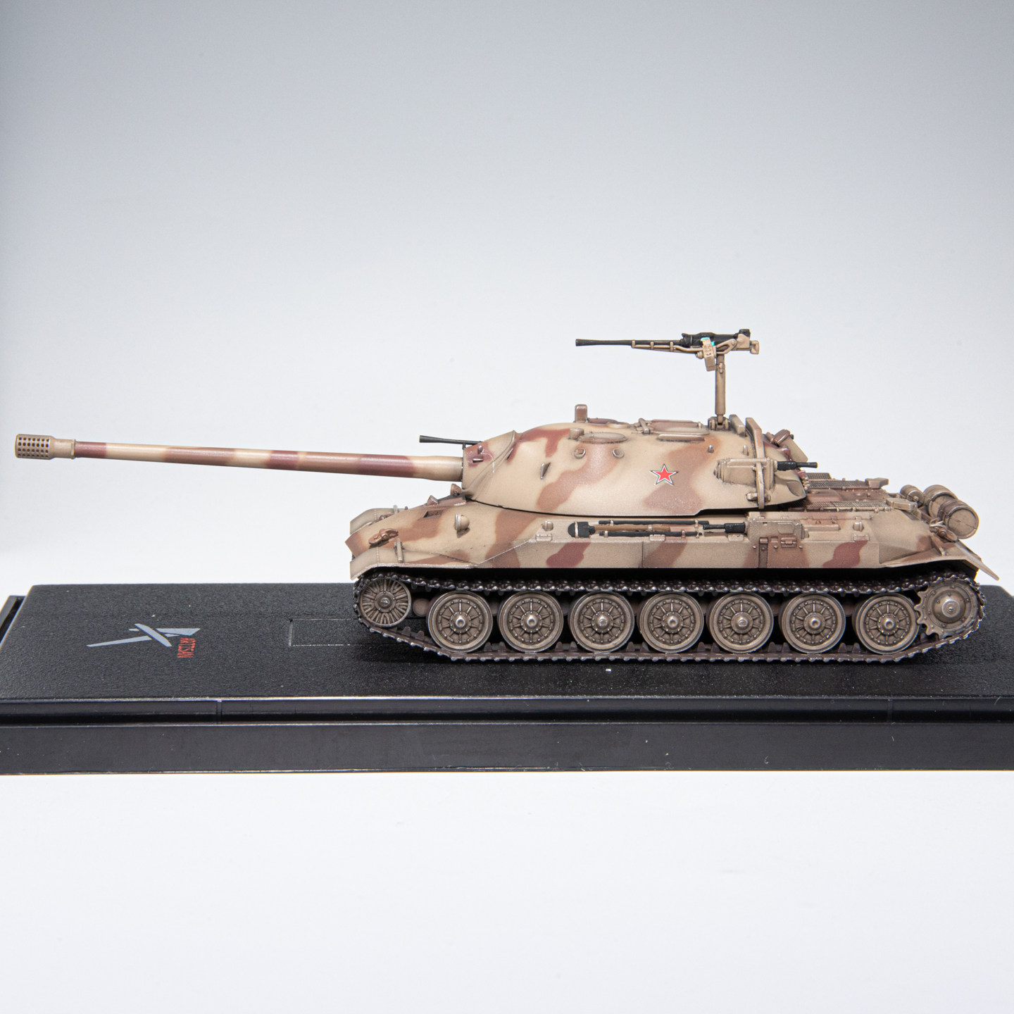 ARTISAN 苏联 IS-7重型坦克 秋季涂装 金属炮管 完成品模型摆件 - 实物图