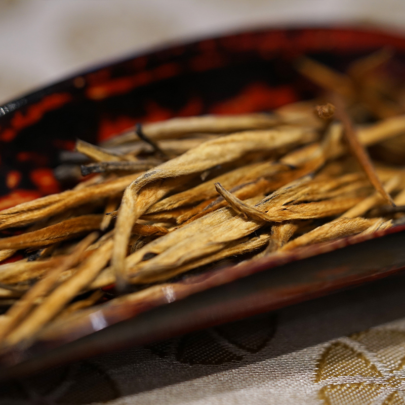 蜜香滇红凤庆红茶金针