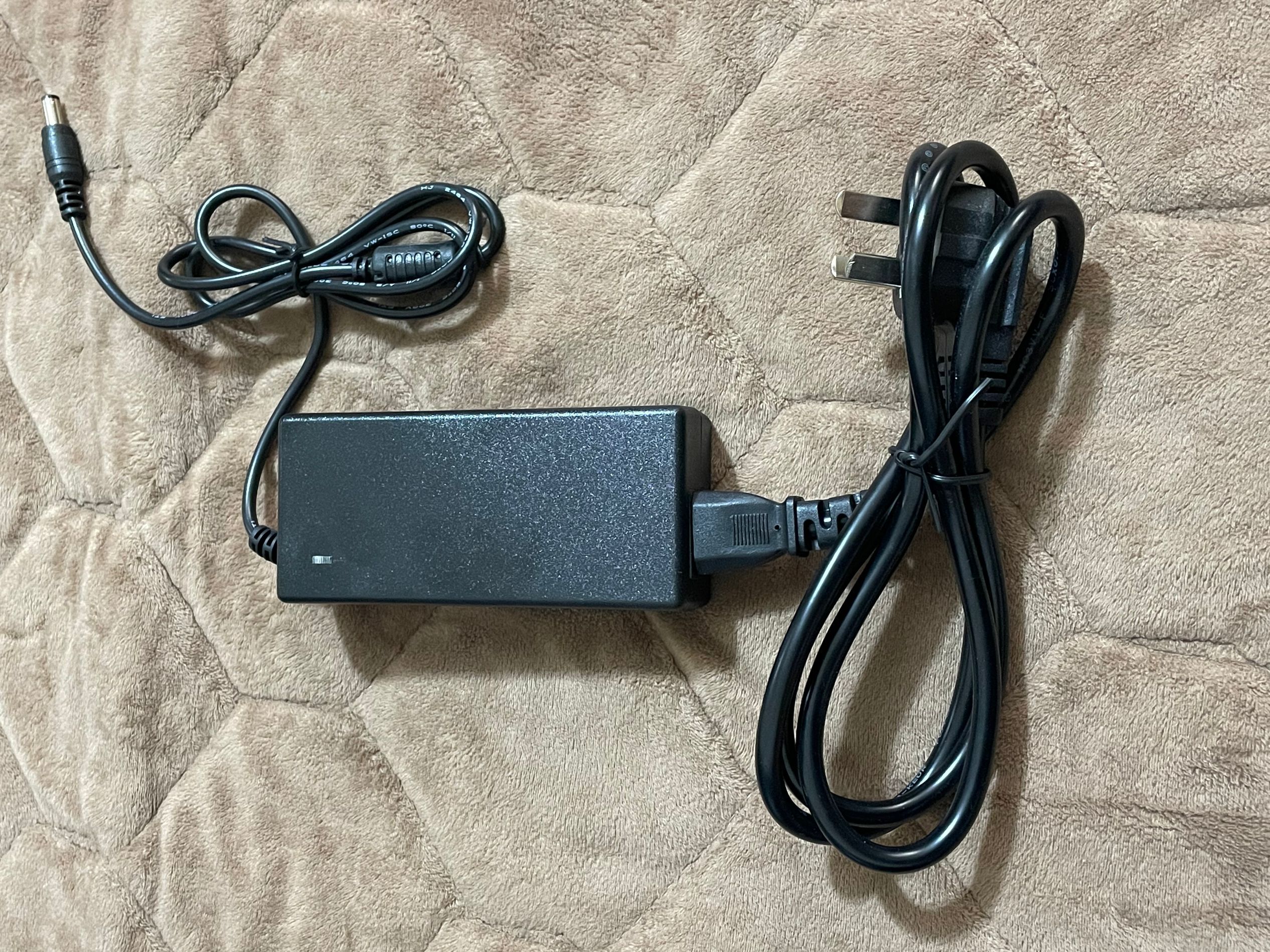 得力验钞仪/验钞机 13.5V3.5A 充电器 电源适配器 充电器粤海通用