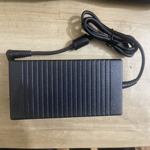适用于欧陆通ADS-210NL-19-3电源适配器 19V9.47A充电器线通用