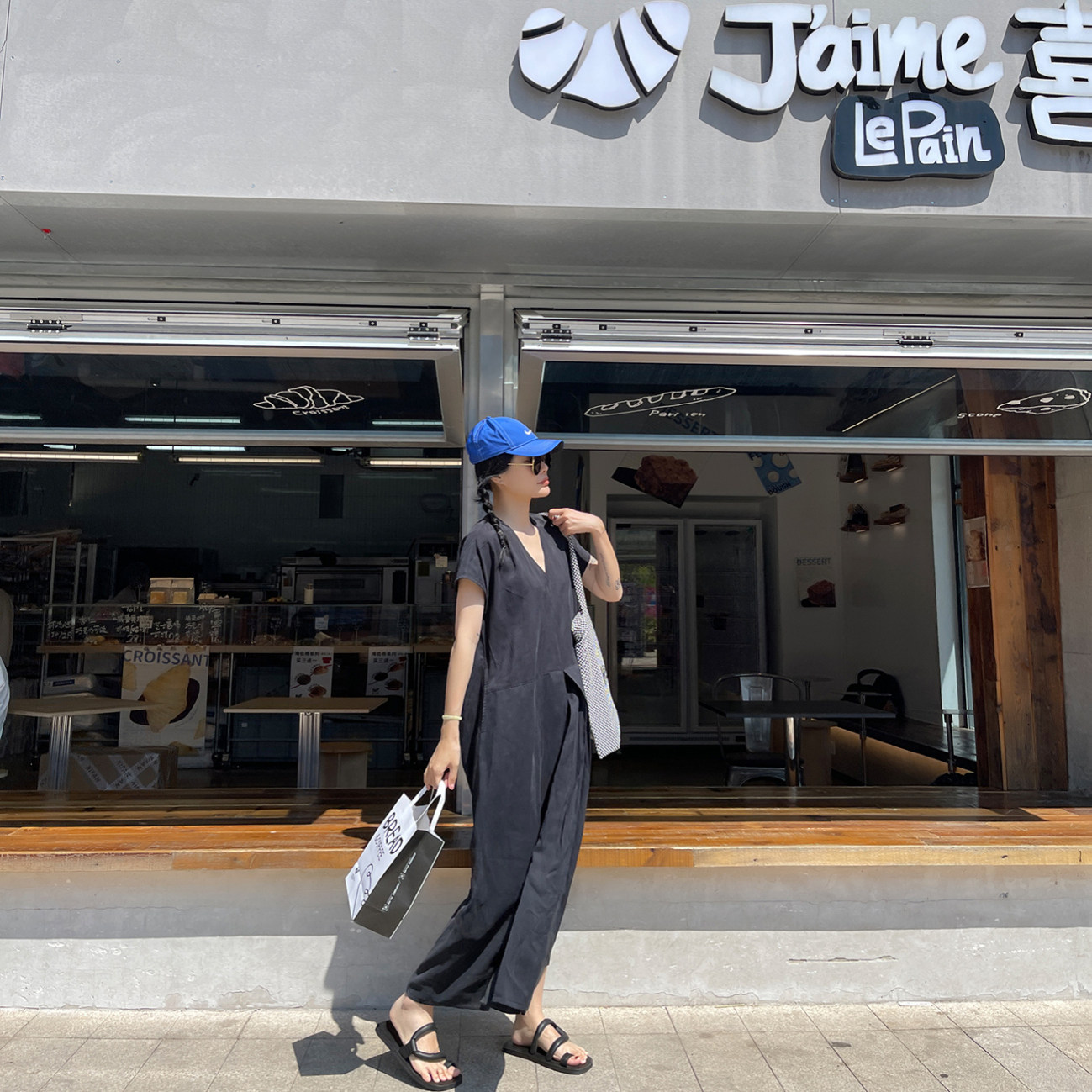 v领气质高级设计感简约连衣裙