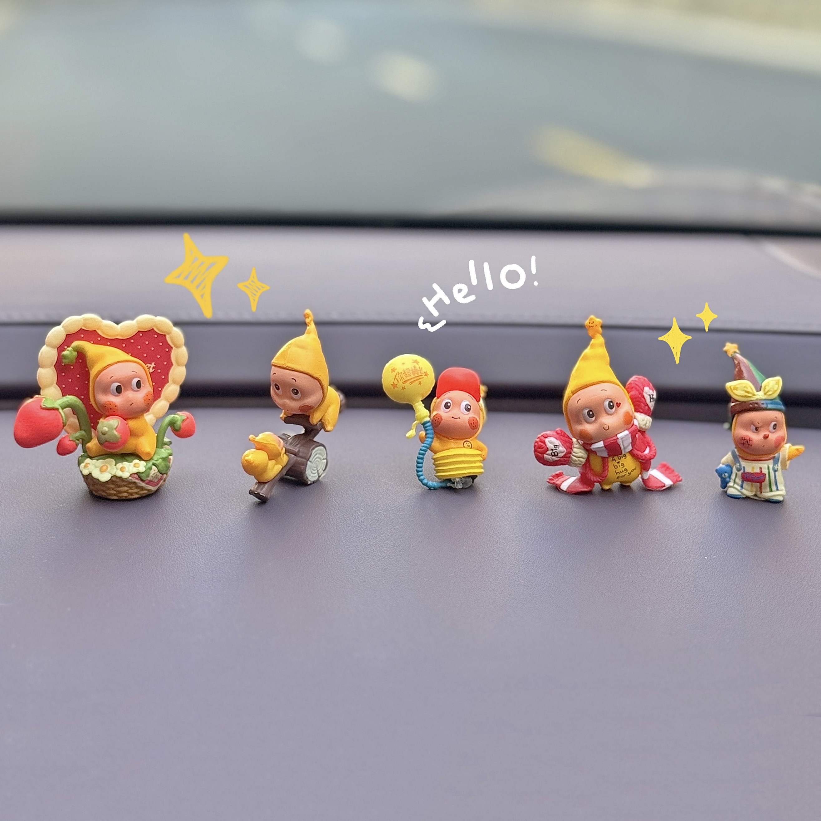 星星人车载屏幕中控台摆件萌粒