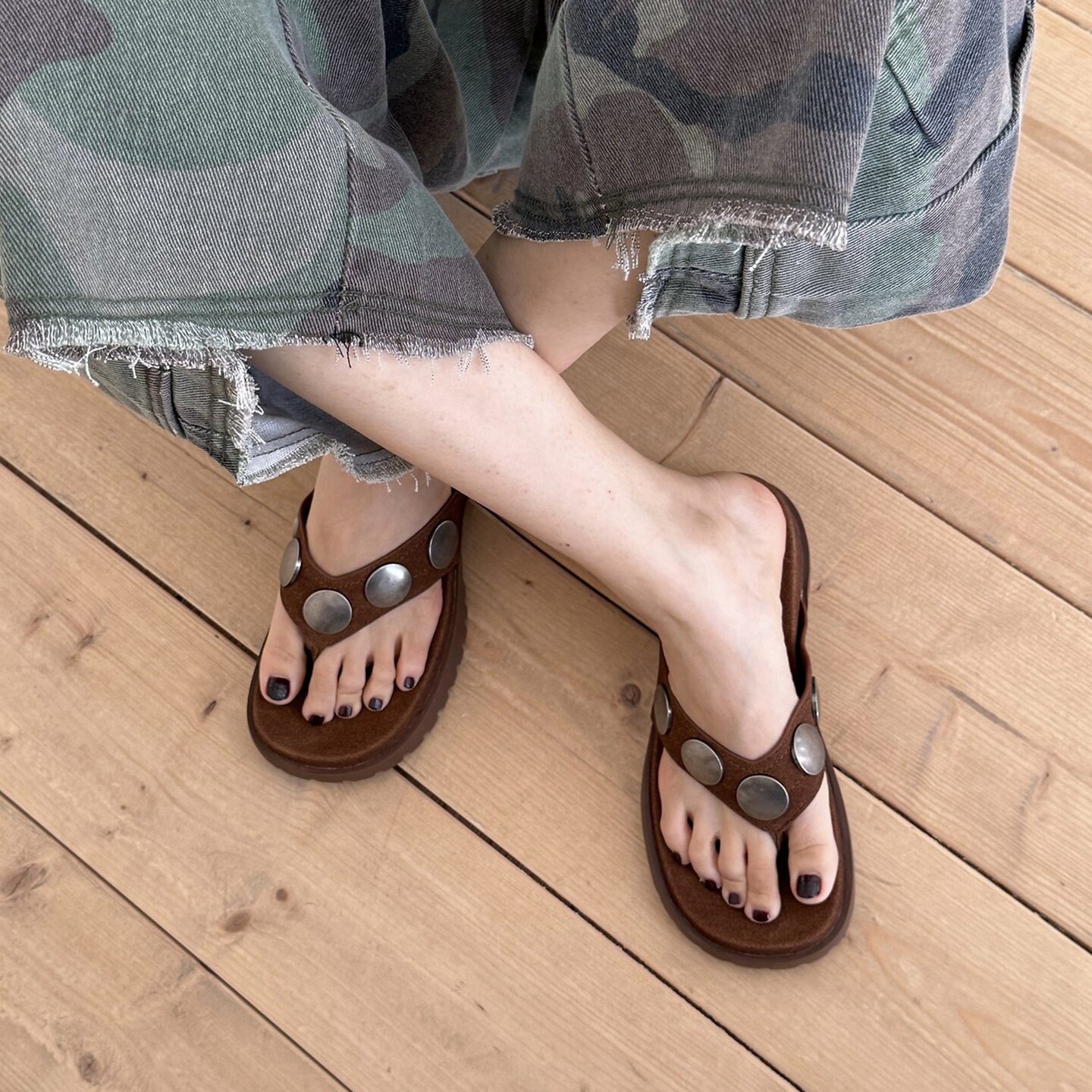 夏季厚底夹脚铆钉人字拖