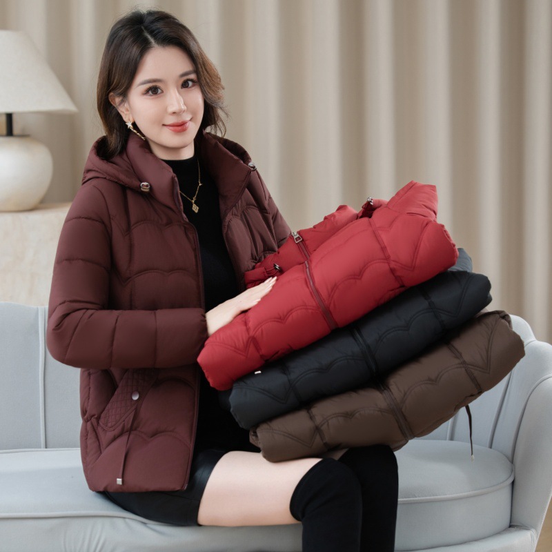 妈妈短款羽绒棉服女保暖轻薄外套