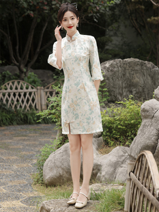 春秋短款改良旗袍年轻款国风少女优雅新中式中袖日常遮肚连衣裙