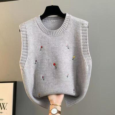 女童毛衣刺绣开衫马甲2025新款冬装中大童保暖内穿超好看针织背心