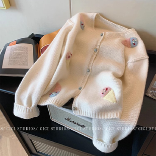 女童刺绣加厚毛衣冬季新款2025中大童洋气时髦超好看针织短款开衫