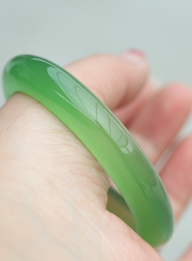 新中式天然玛瑙手镯梅子青玉镯