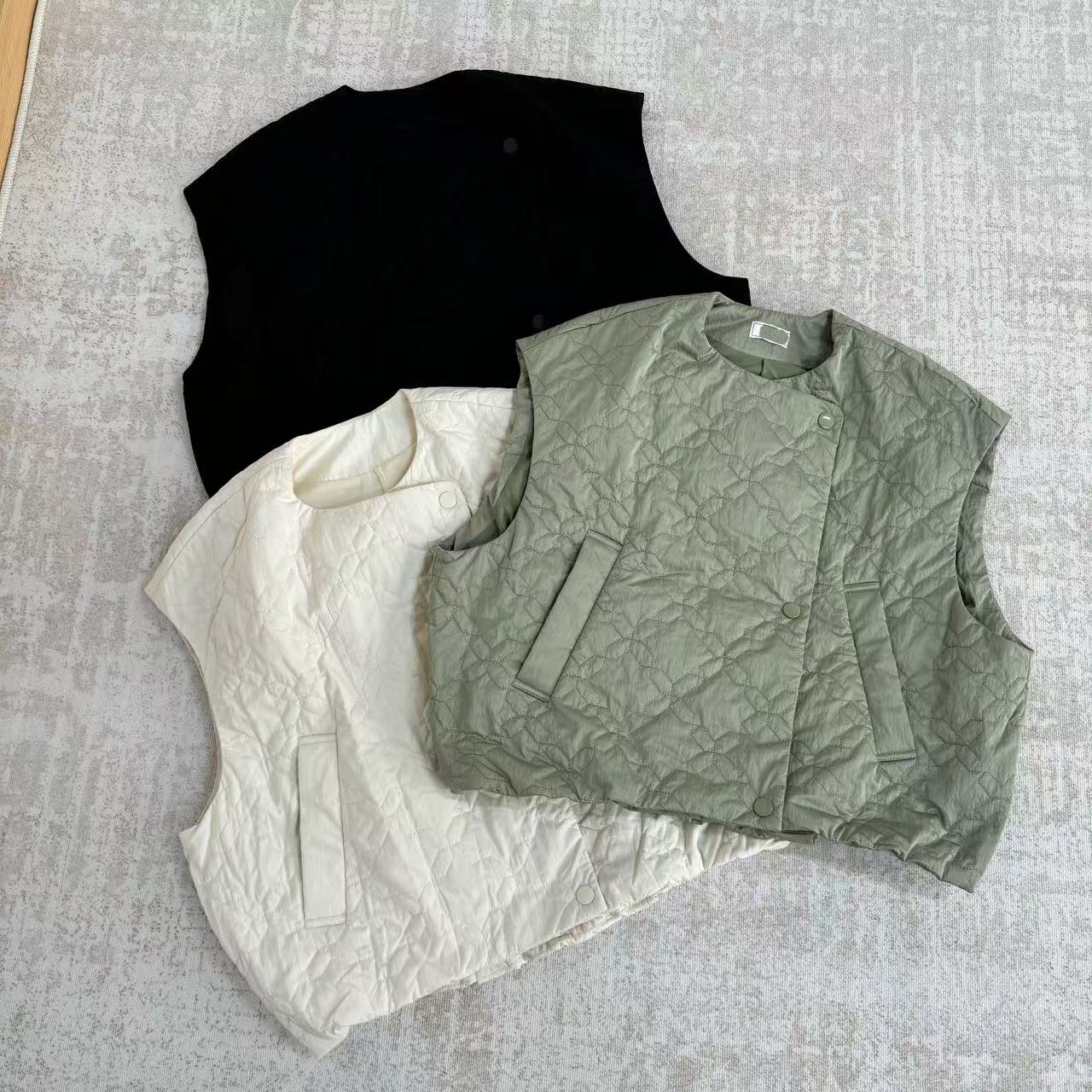 冬季简约百搭显瘦时尚菱形格棉衣外套棒球服短款 马甲25101743