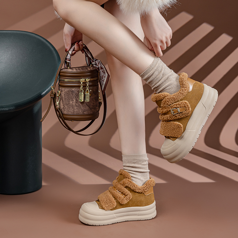 真皮加绒秋冬保暖雪地靴