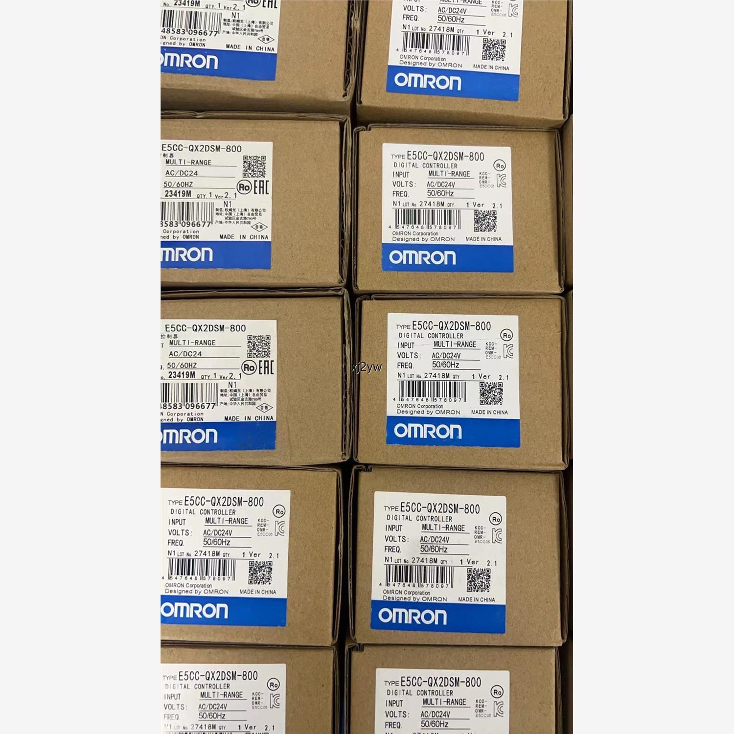 欧姆龙温控器，E5CC-QX2D