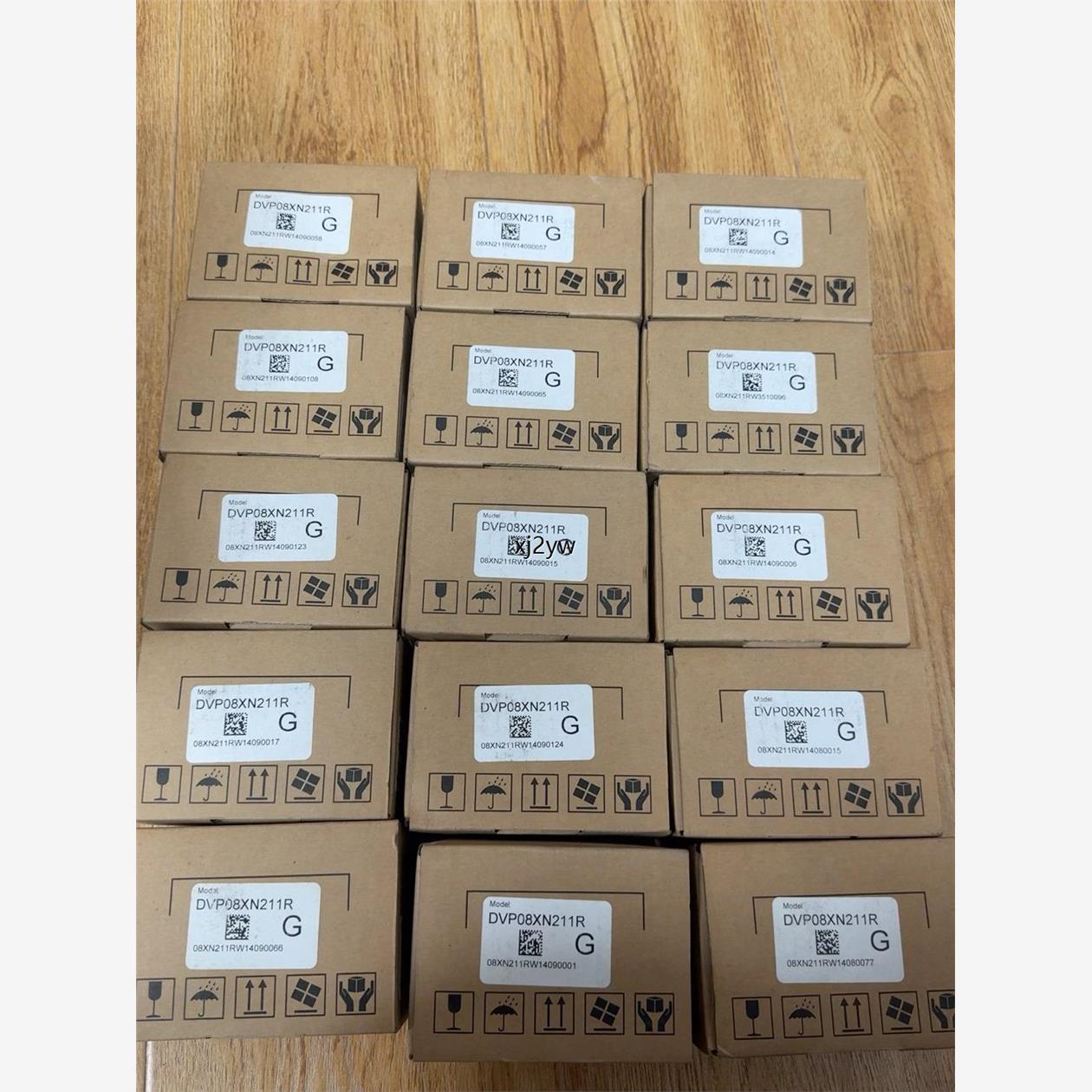 台达DVP08XN211R全新未使