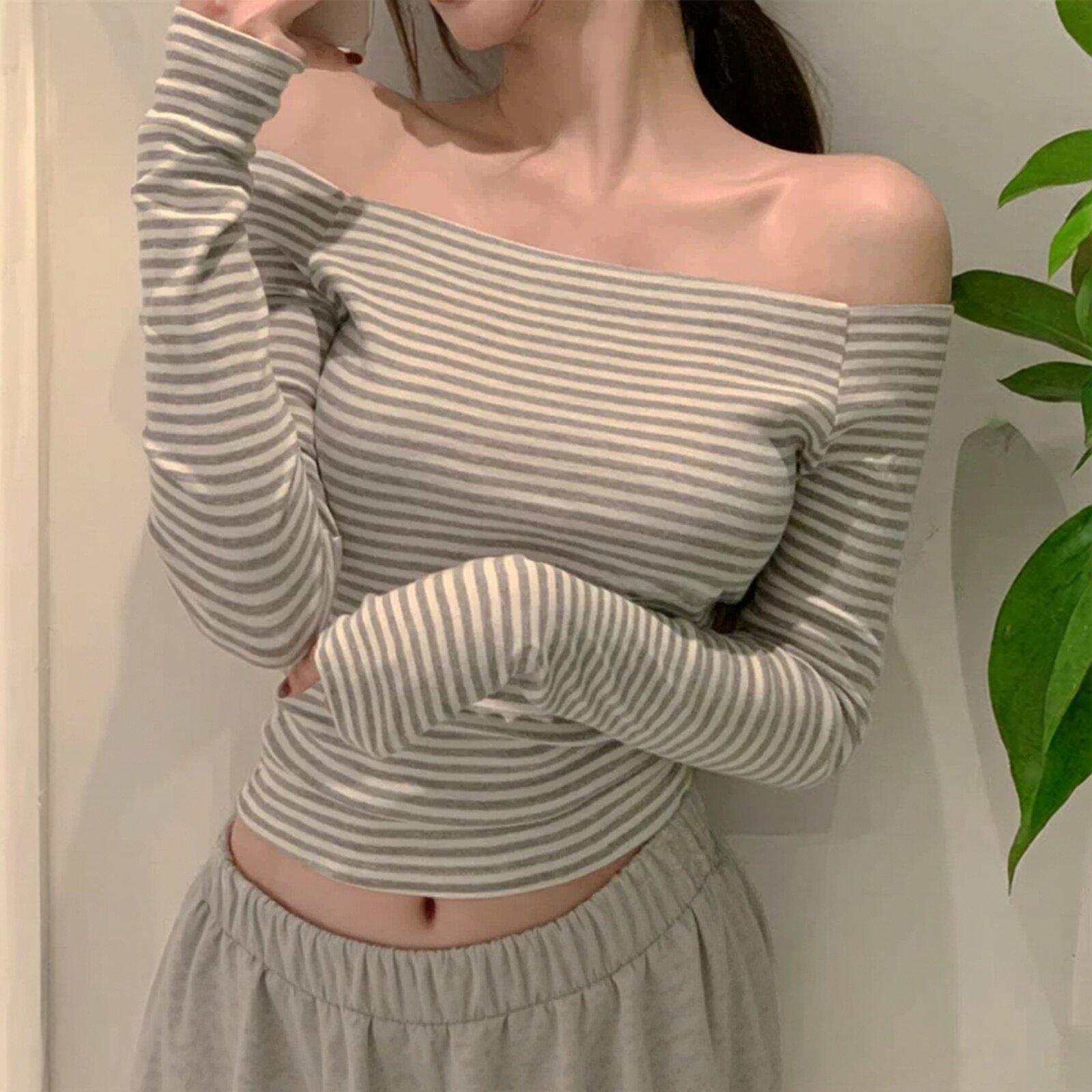 性感韩系条纹舒适修身简约长袖T恤女春秋一字露锁骨气质百搭上衣
