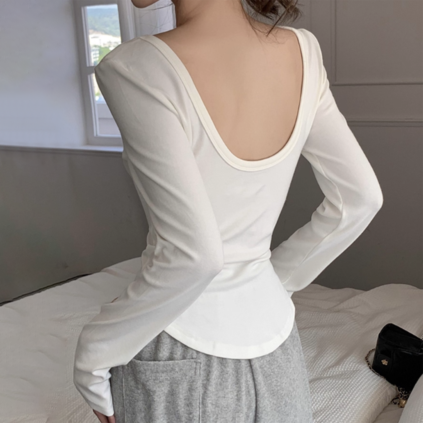 白色露背辣妹纯欲风U领T恤