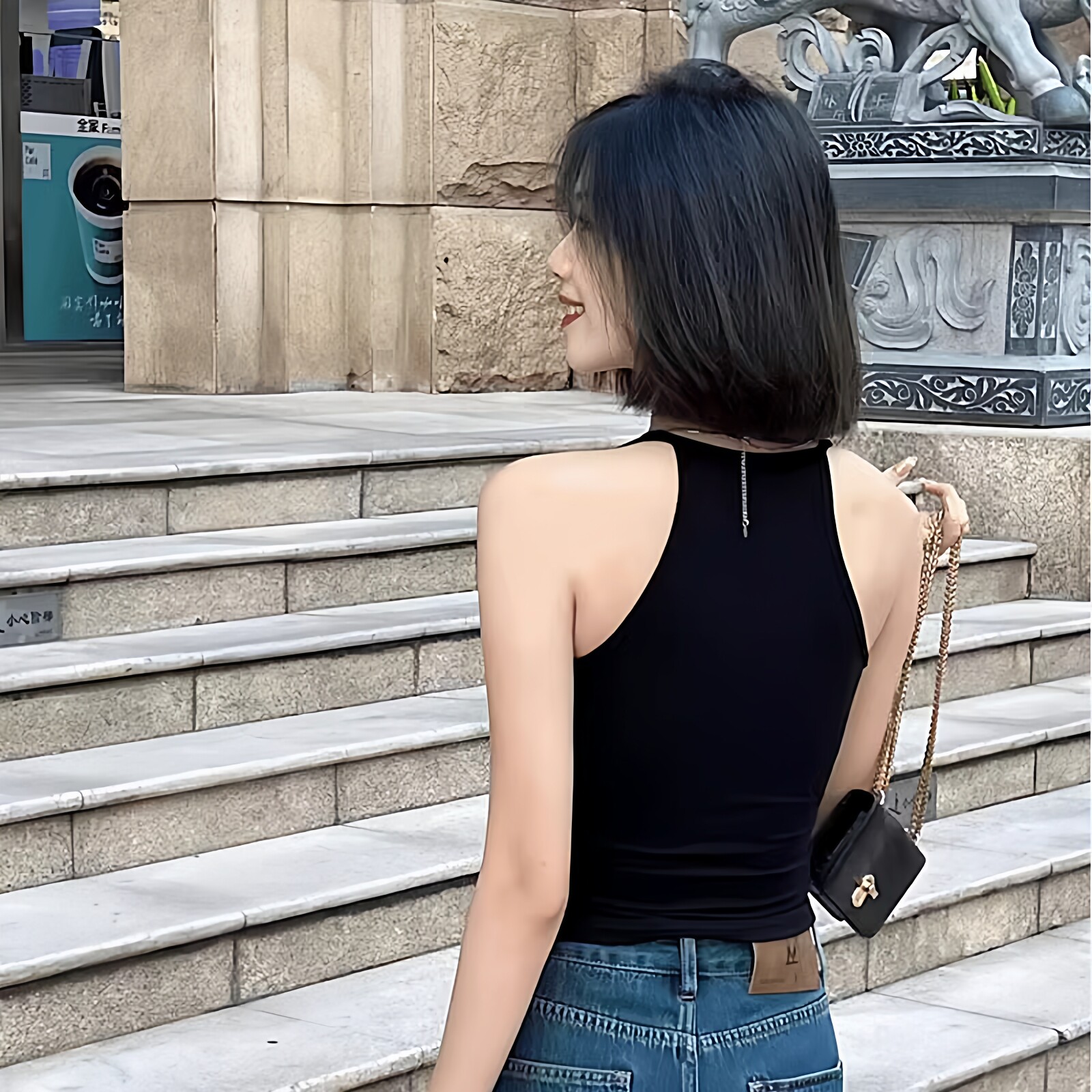 挂脖工字黑色吊带背心女带胸垫内搭打底删文胸一体美背背心露背