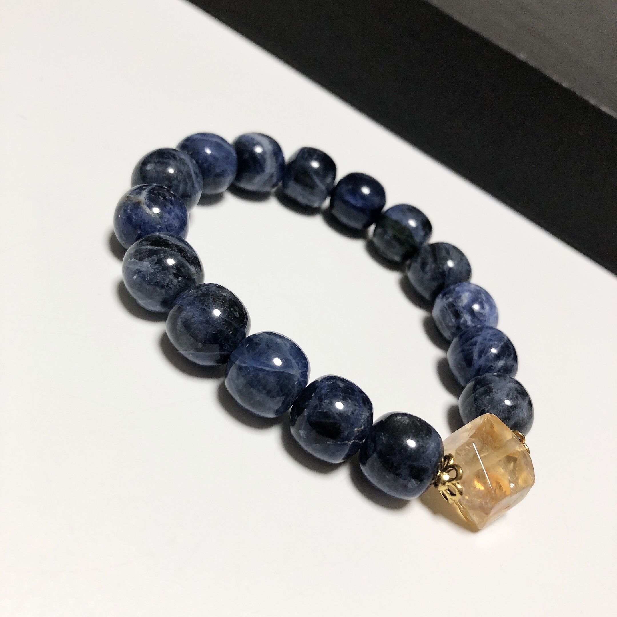 S849# 天然稀有火焰石手链11*10.5mm 配原矿黄水晶原石