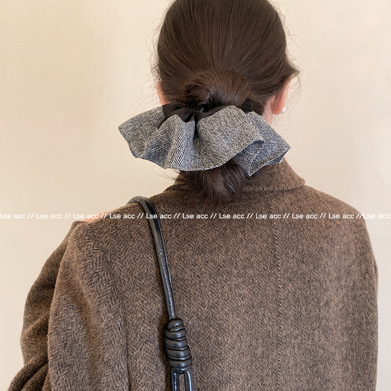 韩系毛呢拼接大肠圈时尚