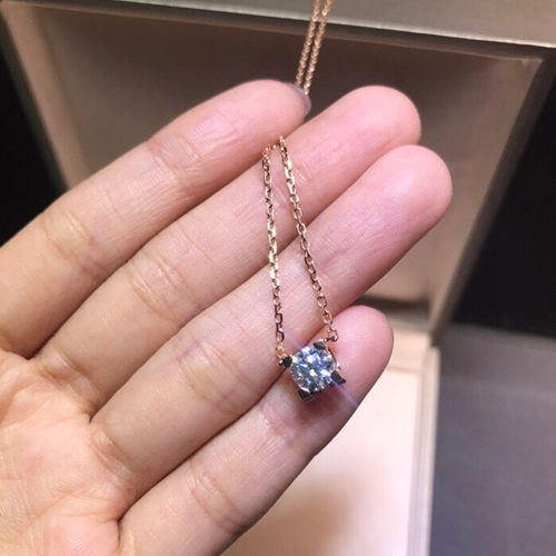 吊坠玫瑰金钻石项链