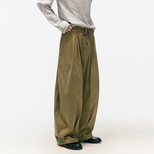男女百搭弯刀长裤 」 廓形工字褶宽松「轻松出门骑士裤 NORYBRAND