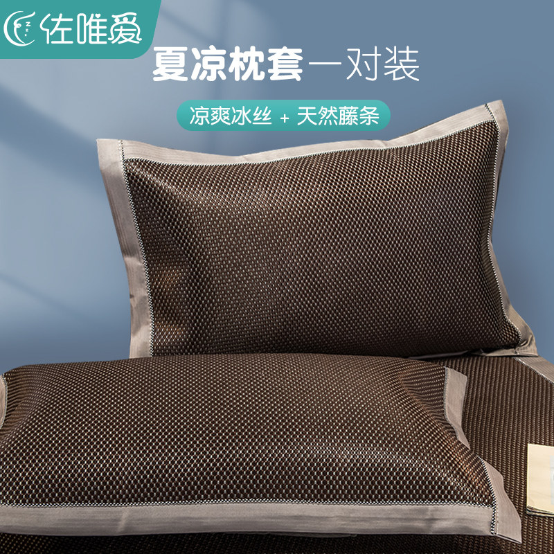 �ļ���ϯ���׳��˱�˿��ϯ������ͷ��һ��װ����������о�ڵ�����