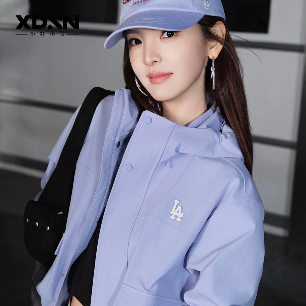 MLB女款防泼水修身夹克外套图片