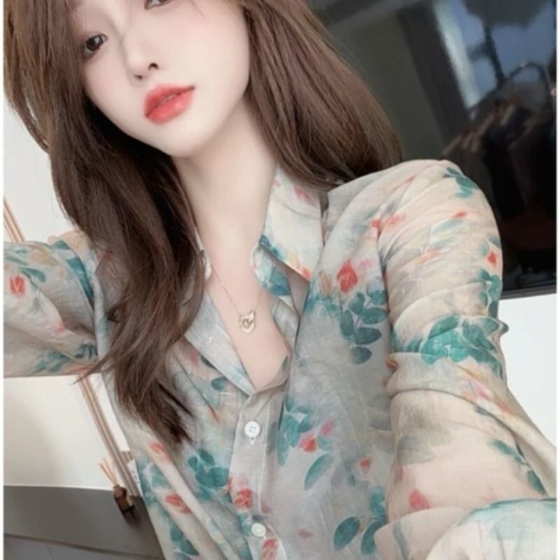 2026碎花防晒衫女款衬衫ins风印花上衣时尚气质长袖衬衣香云纱