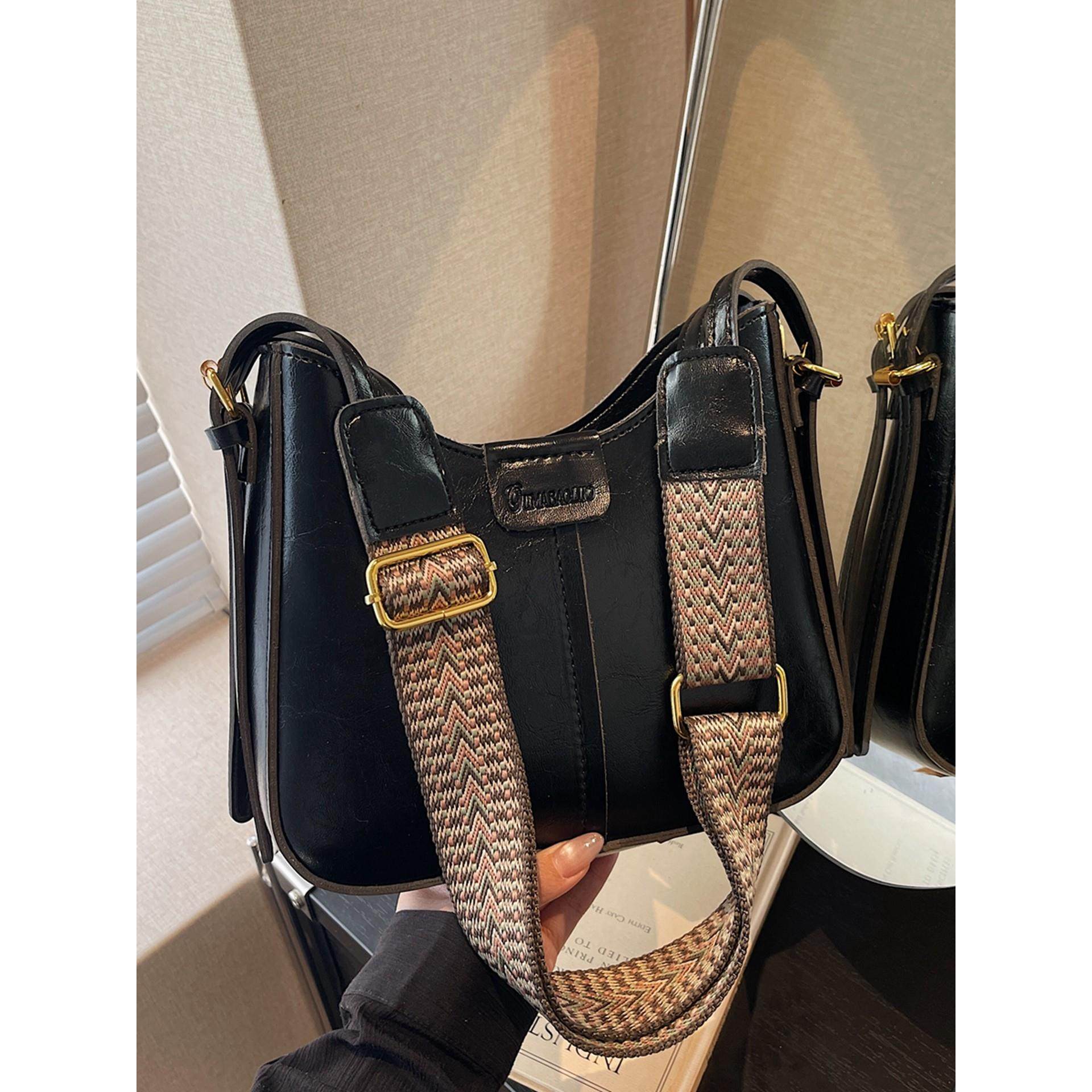 高级感小众包包女2026新款秋冬流行复古单肩包通勤宽带斜挎水桶包,箱包皮具/热销女包/男包,水桶包,淘宝优惠券,粉丝福利购,淘宝优惠卷