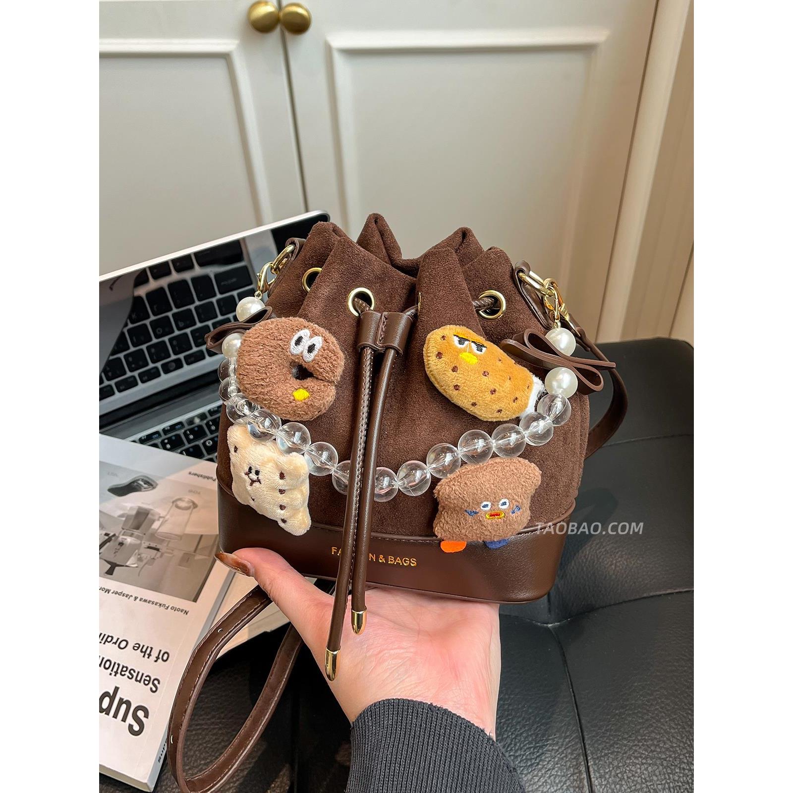 精致超火小众设计包女2025