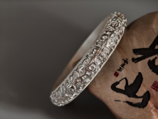 百年久诚原创浮雕錾刻佛家八宝足银9999手镯定制 足银9999