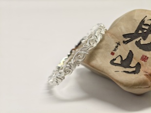 原创设计小清新镂空缠枝花银镯小克重银手镯 足银9999