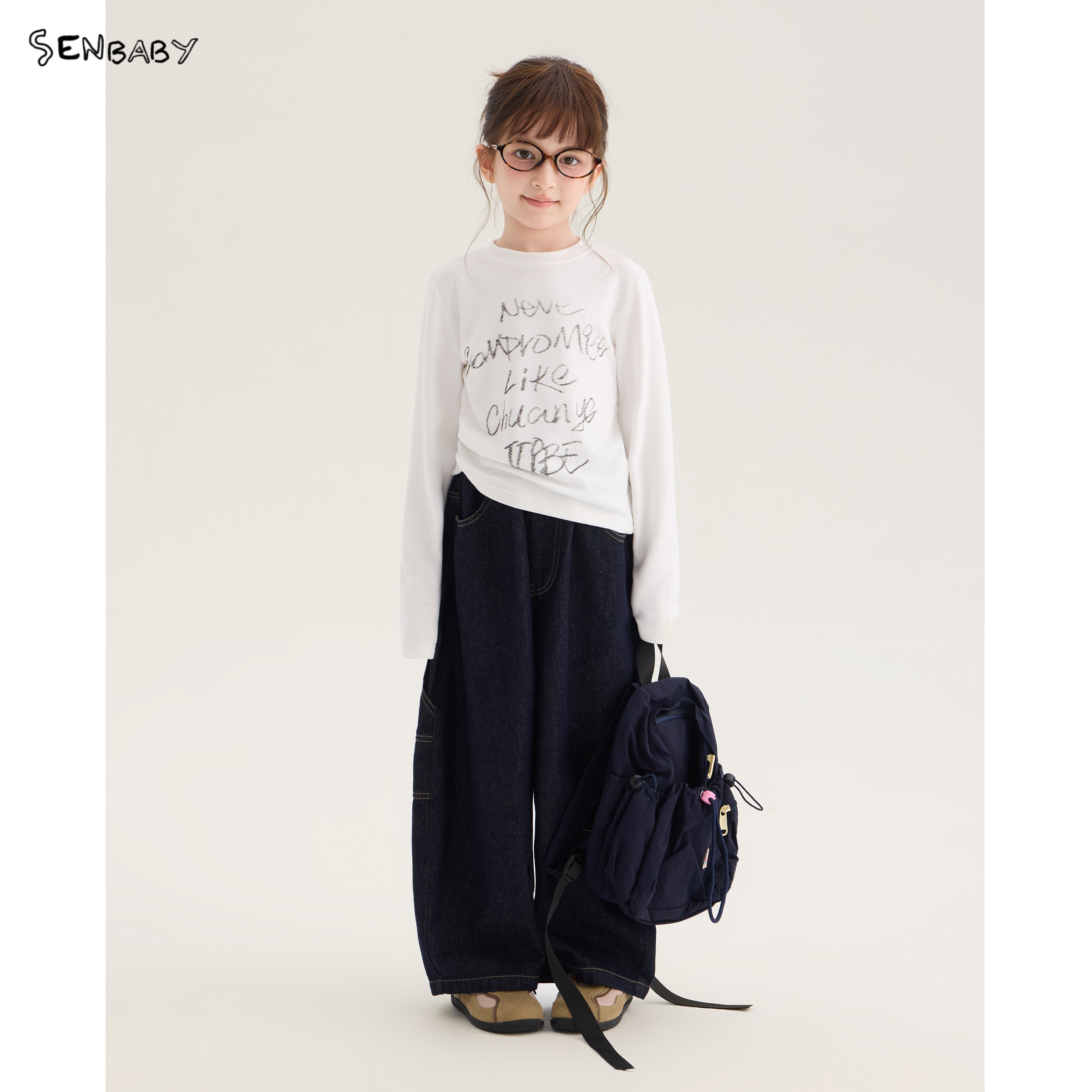 senbaby童装女童长袖T恤2026秋季新款儿童圆领字母打底衫图片