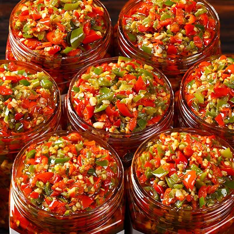 开味彩椒蒜蓉辣椒酱下饭菜剁椒酱