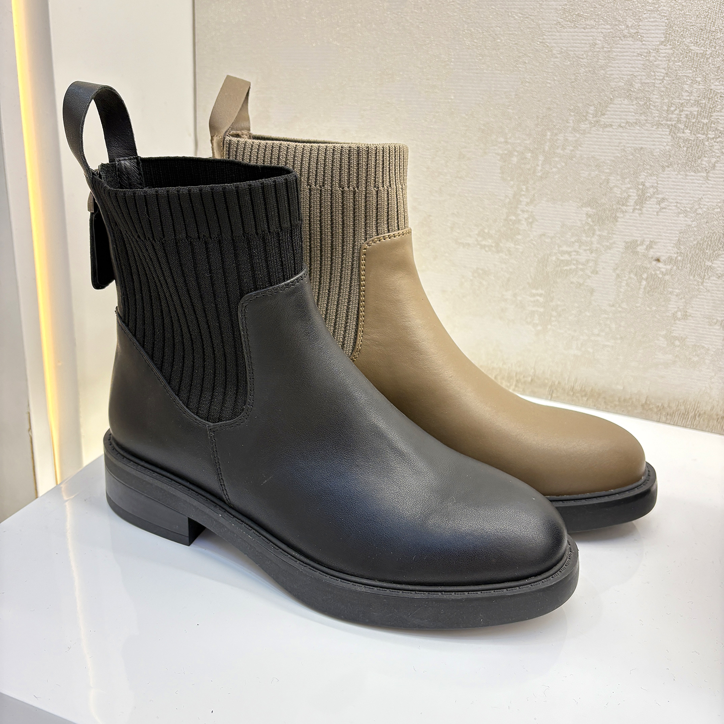 专柜正品COMELY康莉女鞋2023冬新款切尔西靴短筒绒里女靴KYQ38615