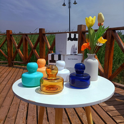 北欧简约玻璃小花瓶摆件