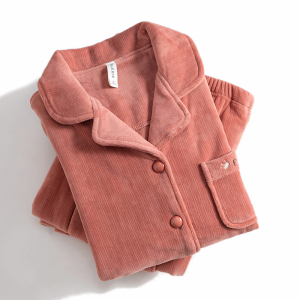 意大莱女贝贝绒柔软不掉毛家居服