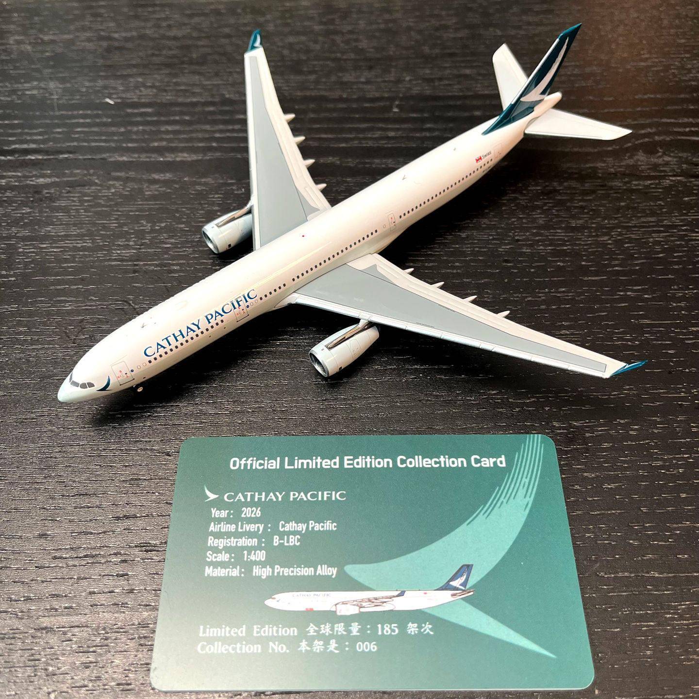 1：400比例合金飞机空客A330-300客机国泰航空涂装礼品级藏品图片
