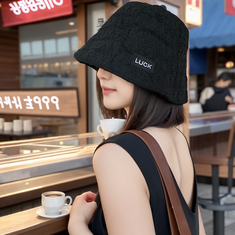 新款素颜炸街百搭显脸小