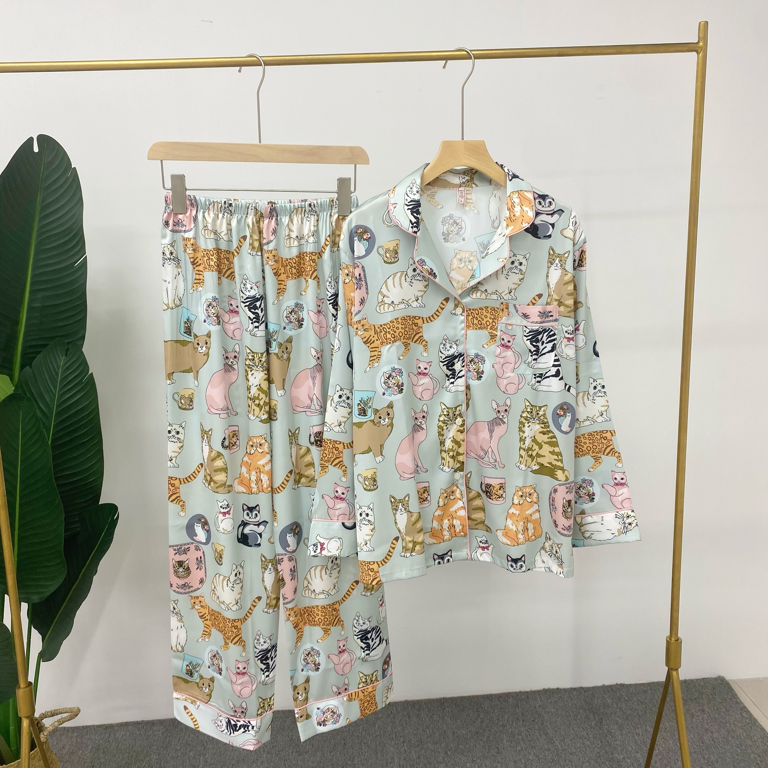 抖音同款冰丝猫咪睡衣女春秋款可爱甜美印花家居服长袖套装小红书