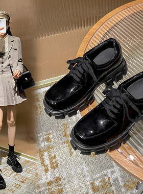 厚底松糕鞋刘雯同款增高小皮鞋女2025英伦黑色系带漆皮乐福鞋单鞋