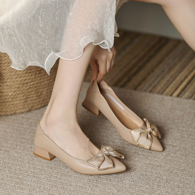 意尔康法式粗跟单鞋女年新款春秋季蝴蝶结低跟妈妈鞋子黑色工作鞋