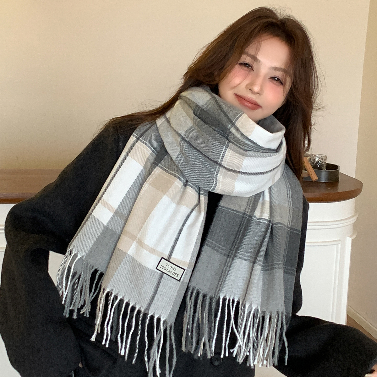 围巾女秋冬季高级感韩版百搭围脖美拉德色系学生情侣加厚保暖披肩