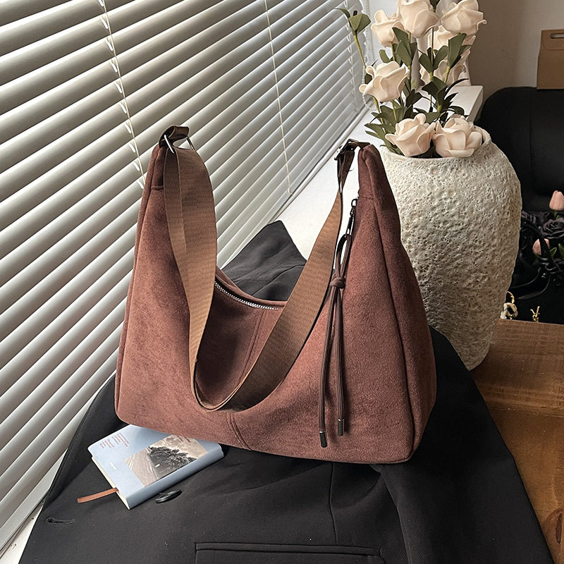 单肩包女款2025新款高级感斜跨包包小众轻奢复古大容量通勤托特包,箱包皮具/热销女包/男包,通用款女包,淘宝优惠券,粉丝福利购,淘宝优惠卷