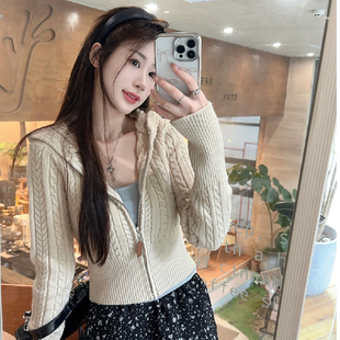 东莞大朗毛衣不起球新款正品开衫连帽针织衫秋冬短款小个子外套女