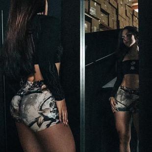 显臀TTWOLVES狼头无缝针织低腰数码 A54 印花迷彩女士健身运动短裤